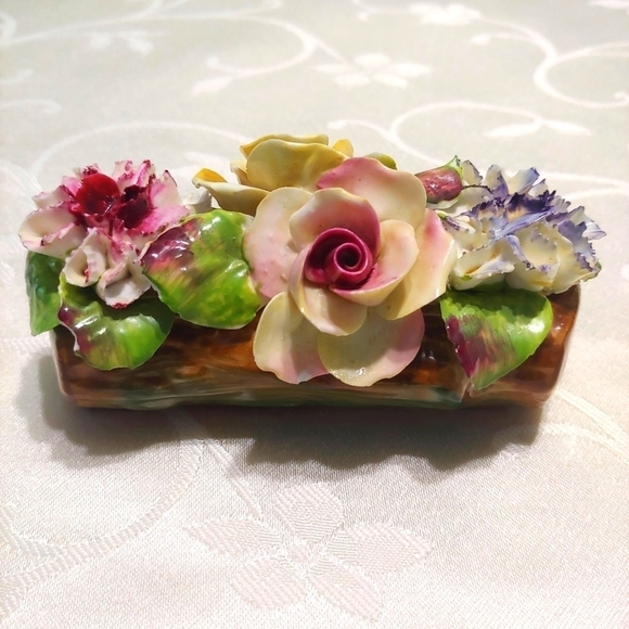 Thorley Bone China Other - Thorley Bone China Log w/Flowers